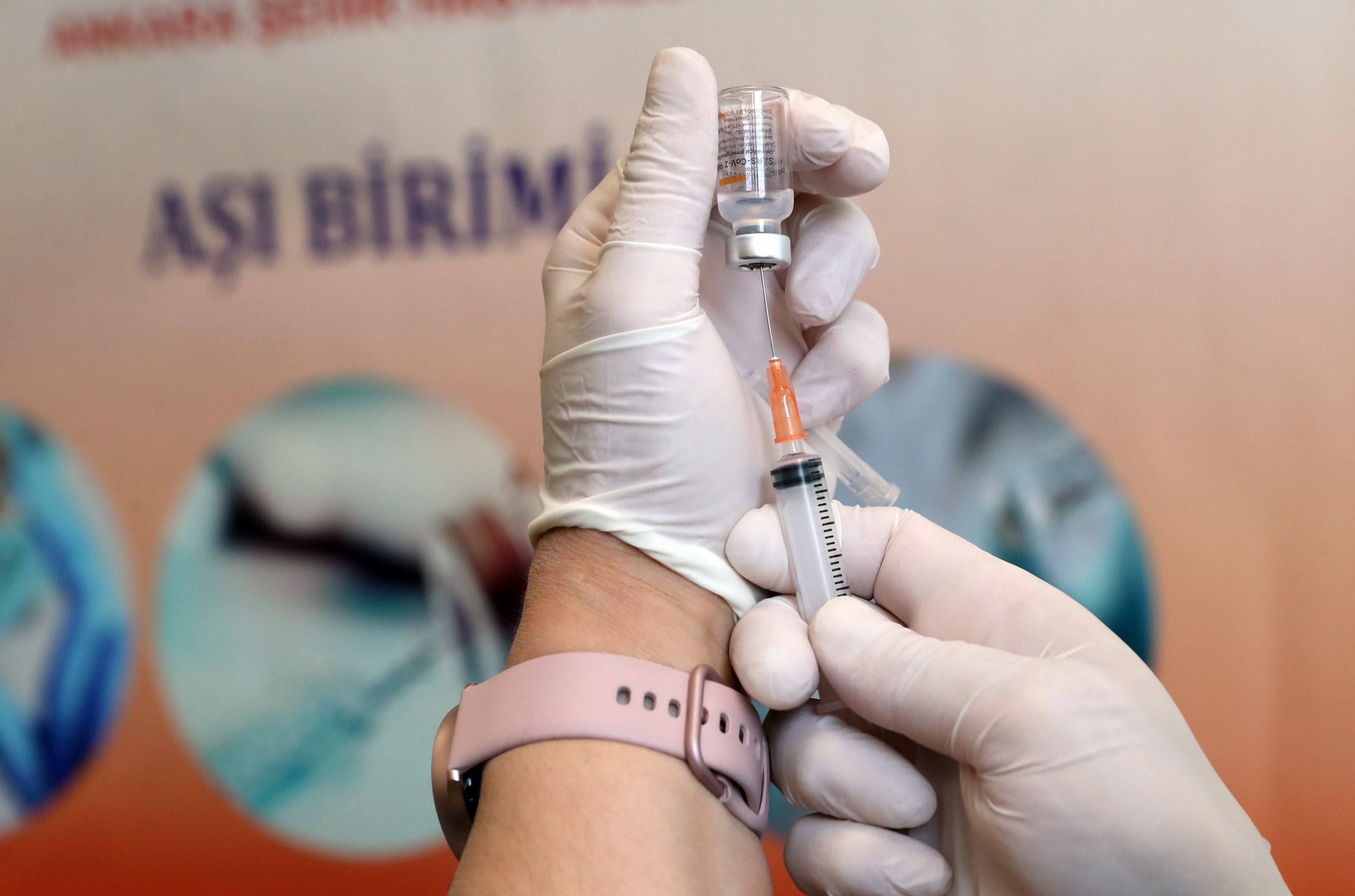 2. várka čínských vakcín COVID-19 dorazila do Turecka